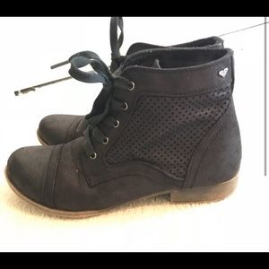 Roxy Black Ankle Boots
